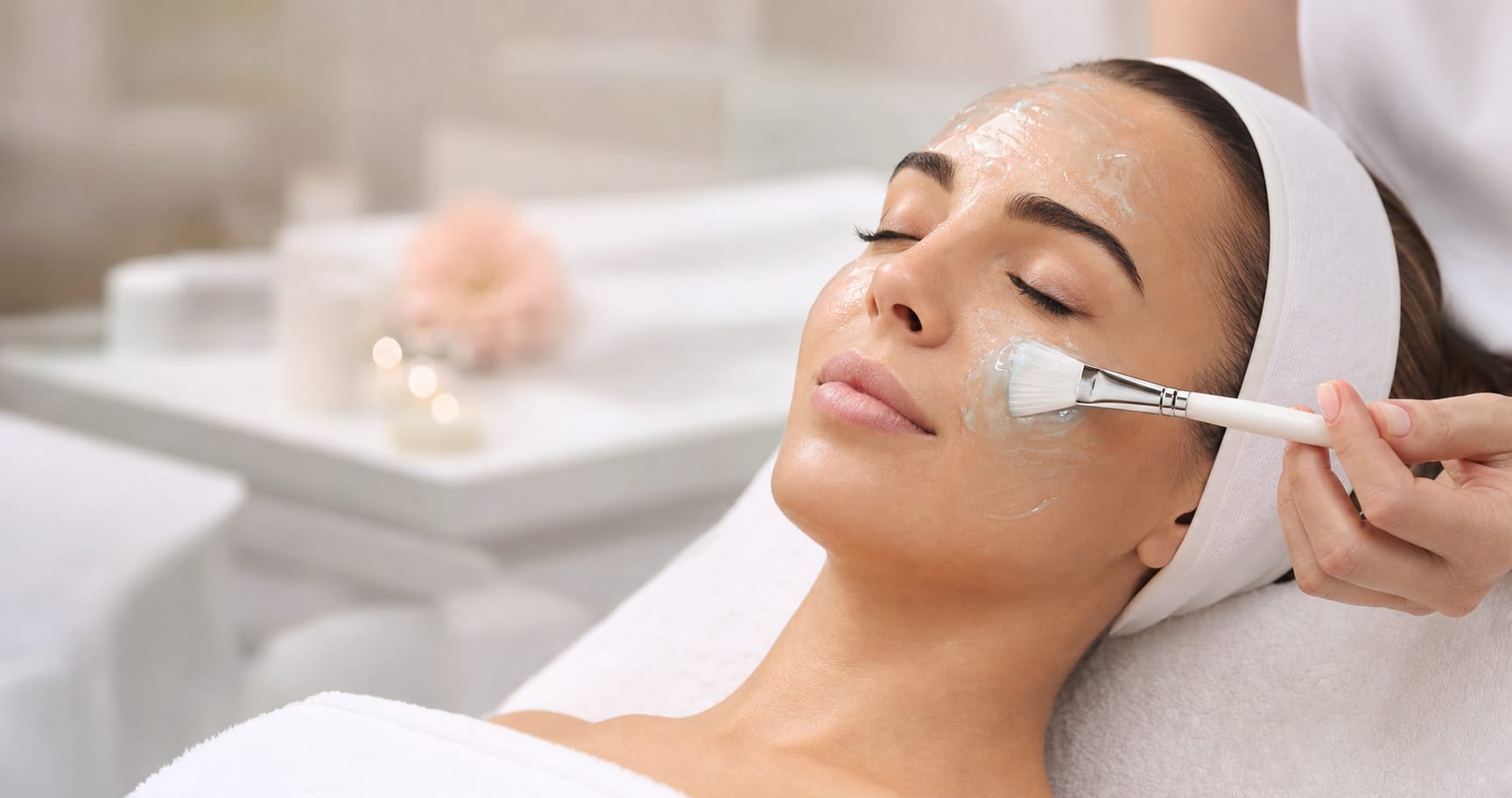 Facials, Dermaplaning & Extractions